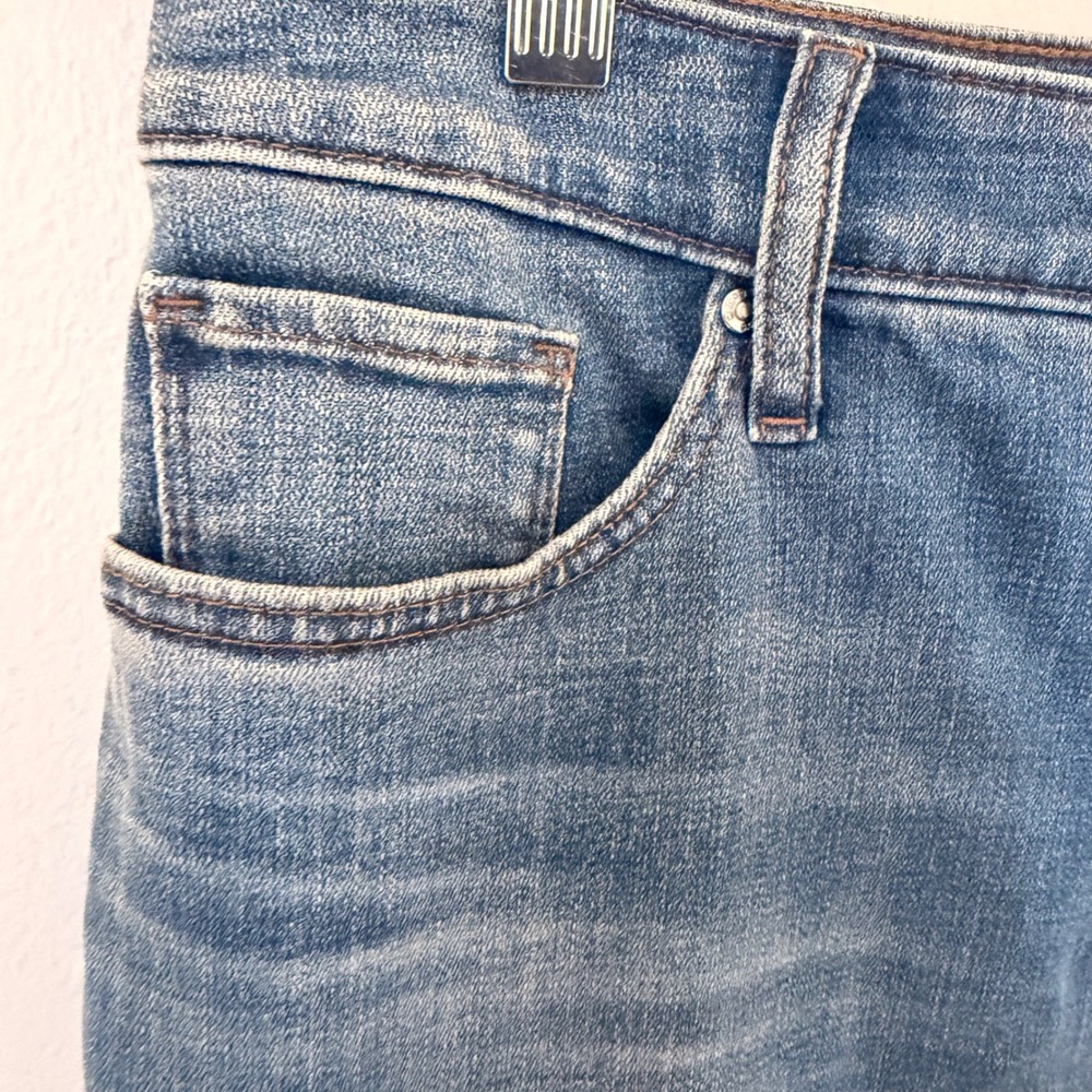 Chicos So Slimming Girlfriend Flare Jeans (0.5P/6P) Clean Denim Staple Piece - Picture 8 of 15